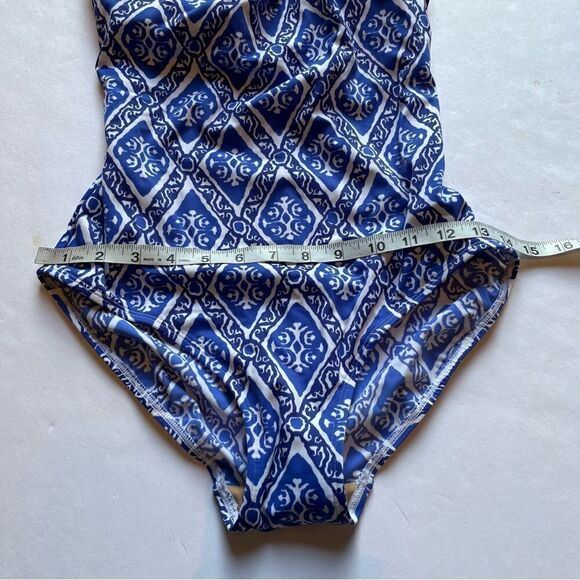 L.L. Bean Women's Sun Blocking One Piece Tank Swim Suit Blue/Wht Print 12 Long - Picture 12 of 13